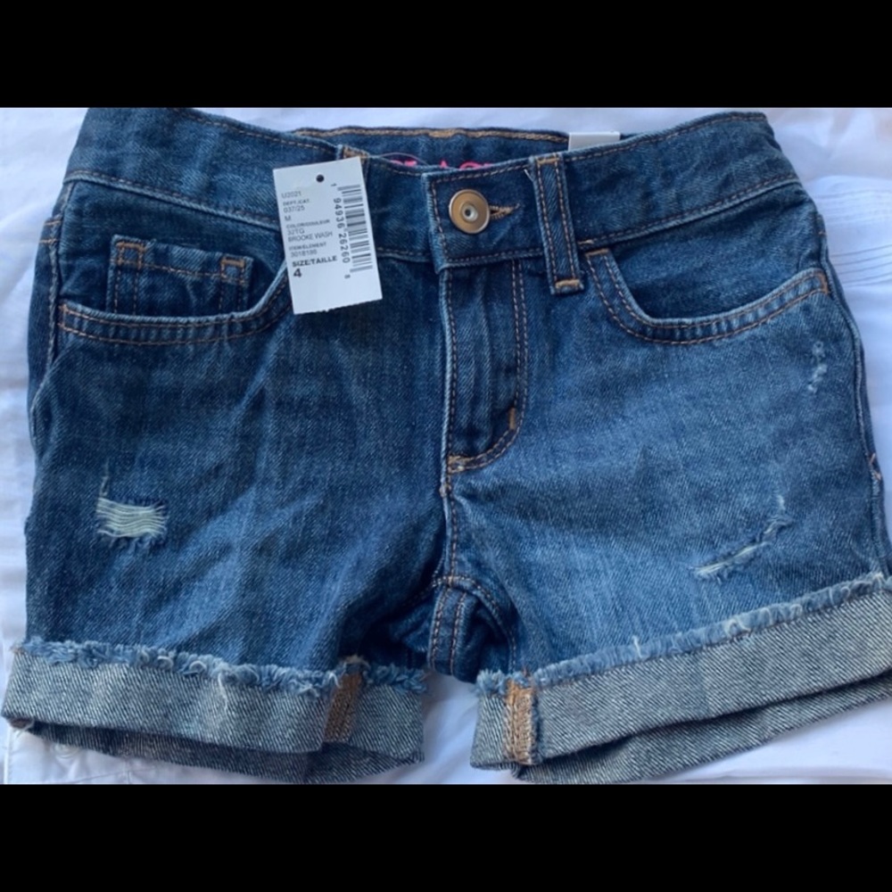 Childrens place, size 4, brand new with tags